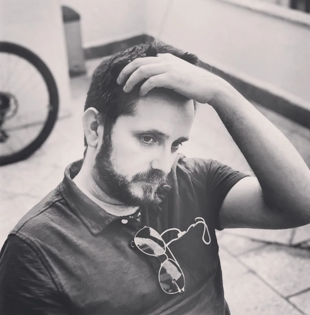 Dr. Álvaro Vírseda